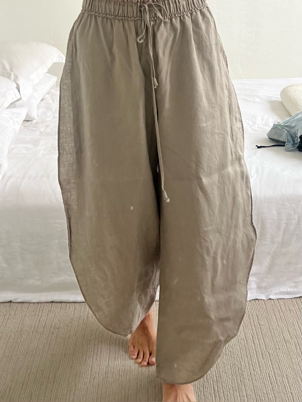 Zara taupe 100% linen pants with side slit
